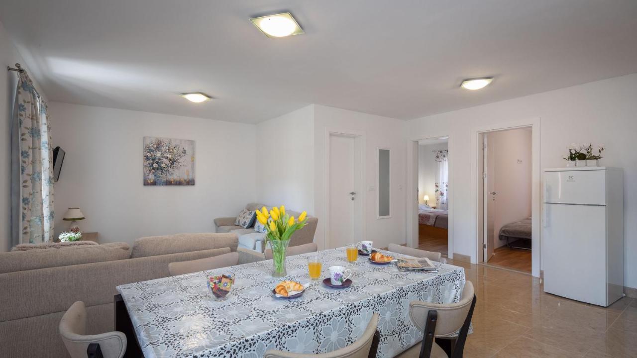 Luxury Stone Villa Nevija 2022 Private Villa Milna  Habitación foto