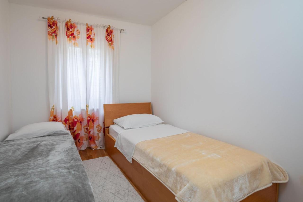 Luxury Stone Villa Nevija 2022 Private Villa Milna  Habitación foto