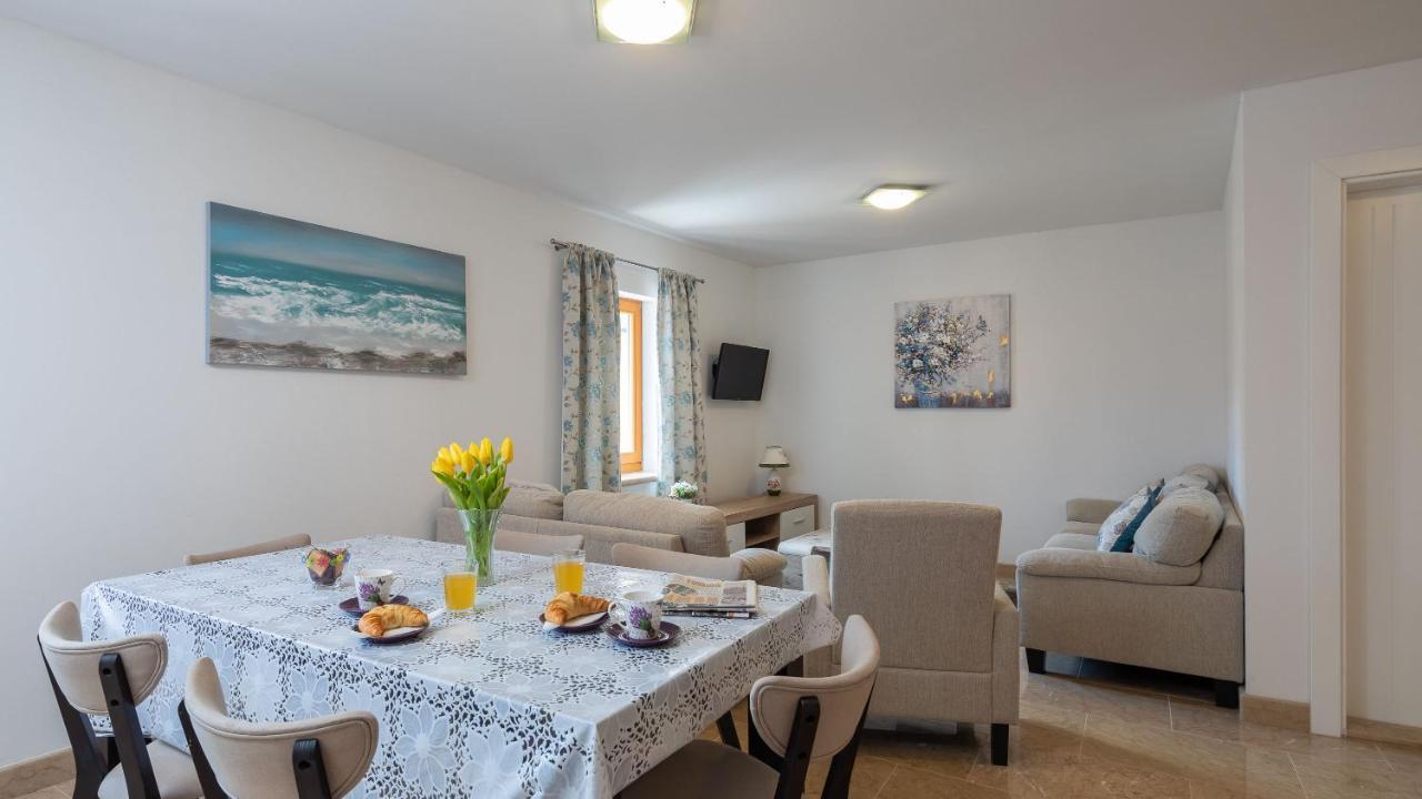 Luxury Stone Villa Nevija 2022 Private Villa Milna  Habitación foto