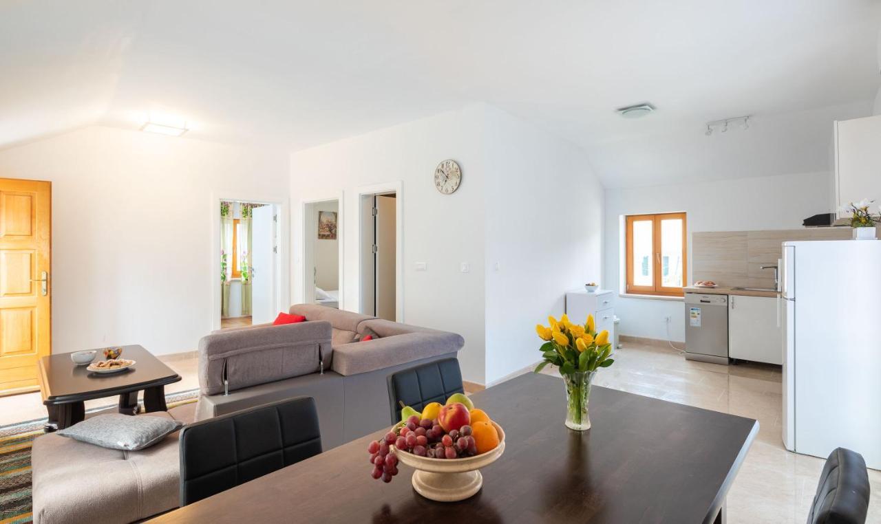 Luxury Stone Villa Nevija 2022 Private Villa Milna  Habitación foto