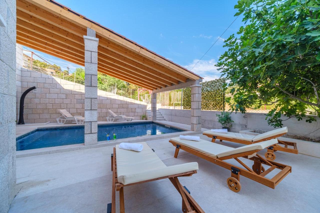 Luxury Stone Villa Nevija 2022 Private Villa Milna  Exterior foto